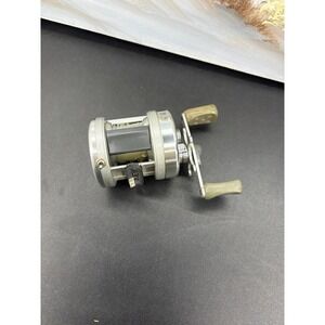 Nitelites Fishn Reel KABC 4000 Baitcasting Fishing Reel Silver 5.3:1 Gear Ratio